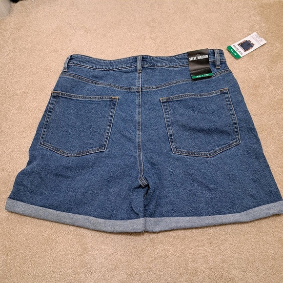 Steve Madden Blue Jean Shorts Women's Size XL Stretch Denim Casual NEW - Picture 6 of 8